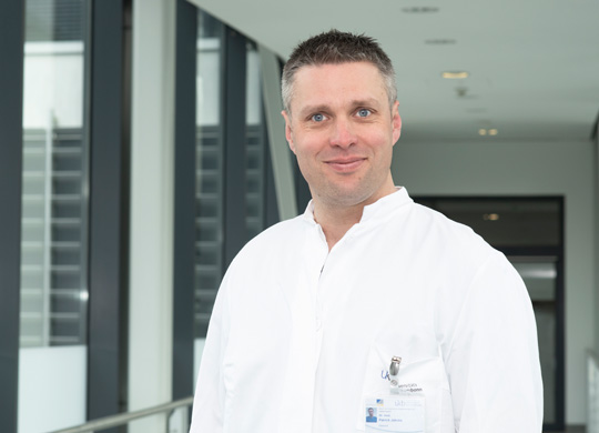 Dr. Patrick Jakobs